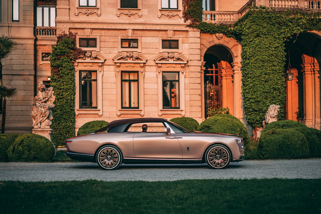 Rolls-Royce Boat Tail struts its uber-opulence at Villa d'Este - CNET